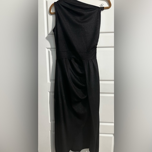 New Beautiful Shimmery Elegant Black Dress - Picture 5 of 5